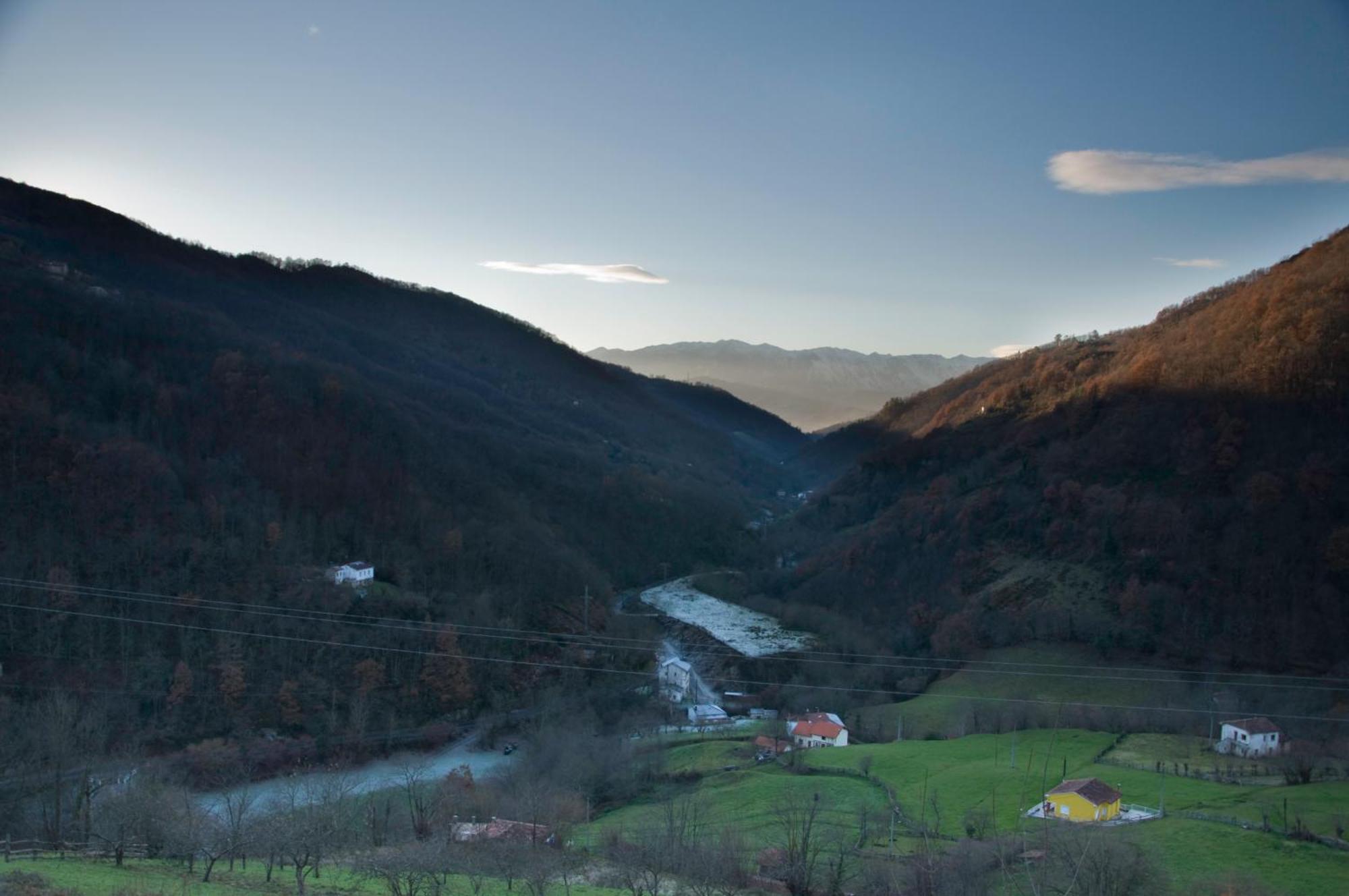 Gasthaus El Sumiciu Mieres  Exterior foto